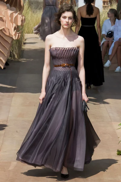 Look 60